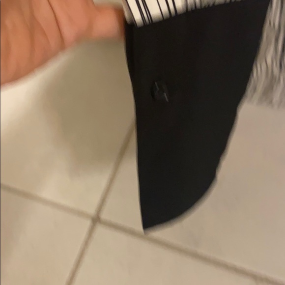 VINCE. Perfect condition
Wavy striped silk top - Picture 7 of 8